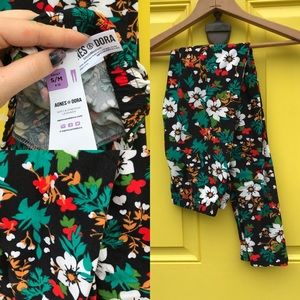 NWT S/M Agnes & Dora Floral Leggings A & D